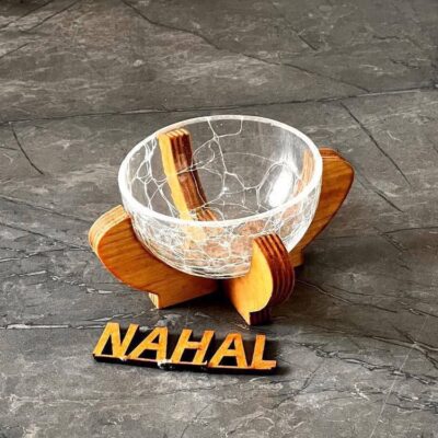 اردوخوری یک خانه نوا کد ۱۶۲۸، از چوب پلای‌وود روسی با طراحی ساده و مینیمال. سبک، بادوام و مقاوم در برابر رطوبت و حرارت؛ مناسب سرو مزه یا خشکبار با جلوه‌ای شیک برای میز پذیرایی لوکس.